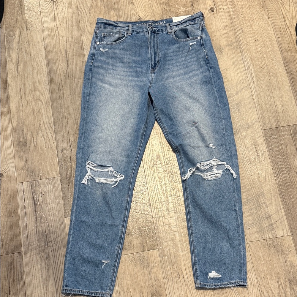 American Eagle Mom Jeans